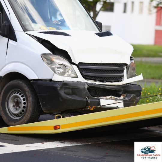 Car and Van Towing Safety Advice for Drivers Who Are Stranded
